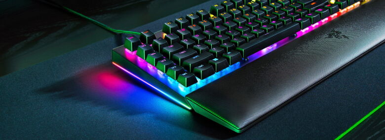 Razer BlackWidow V4 Gaming Tastatur (gelbe Switches)_3